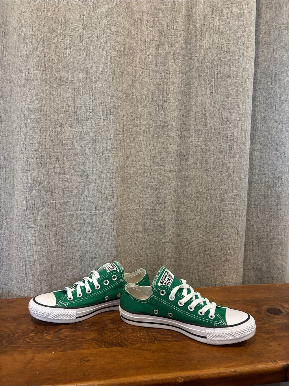 Converse Low Top Sneakers emerald green with White details. - Picture 2 of 5